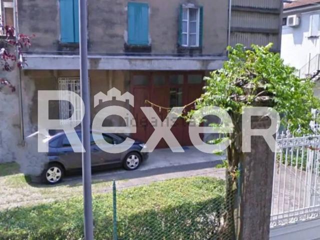 Villetta indipendente in vendita di 261 m² in Via Trieste