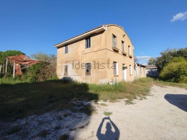 Villetta indipendente in vendita di 2620 m² in Località Piane di Chienti