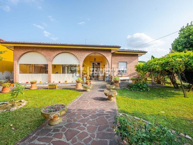 Villetta indipendente in vendita di 262 m²