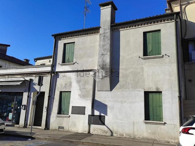 Villetta indipendente in vendita di 262 m² in Via Cavour, 2