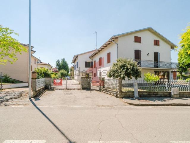 Villetta indipendente in vendita di 262 m² in Via A Moro, 20