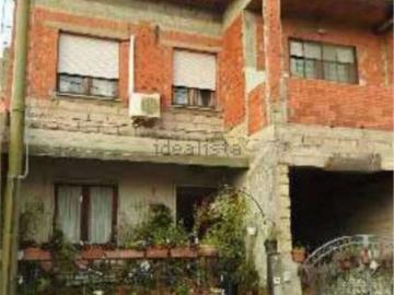 Villetta indipendente in vendita di 262 m² in Via Grazia Deledda, 35