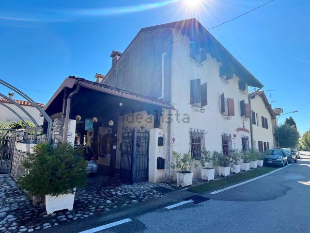 Villetta indipendente in vendita di 262 m² in Via del Bosco
