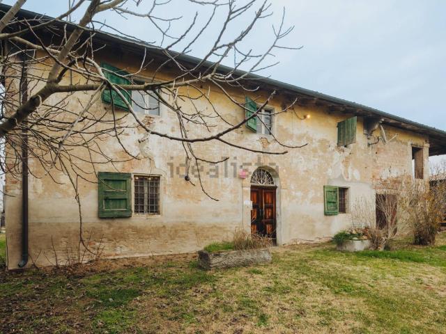 Villetta indipendente in vendita di 262 m² in Via Novelli, 212