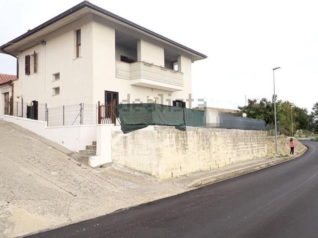Villetta indipendente in vendita di 262 m² in Strada Marina Ulteriore, 20