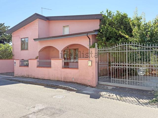 Villetta indipendente in vendita di 263 m²