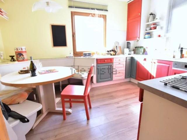 Villetta indipendente in vendita di 263 m² in Via Artmanno, 25