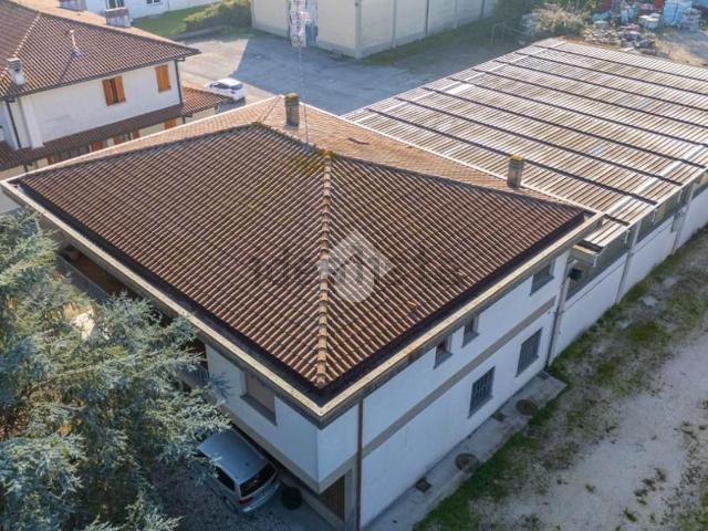 Villetta indipendente in vendita di 263 m² in Via Giuseppe Saragat, 6