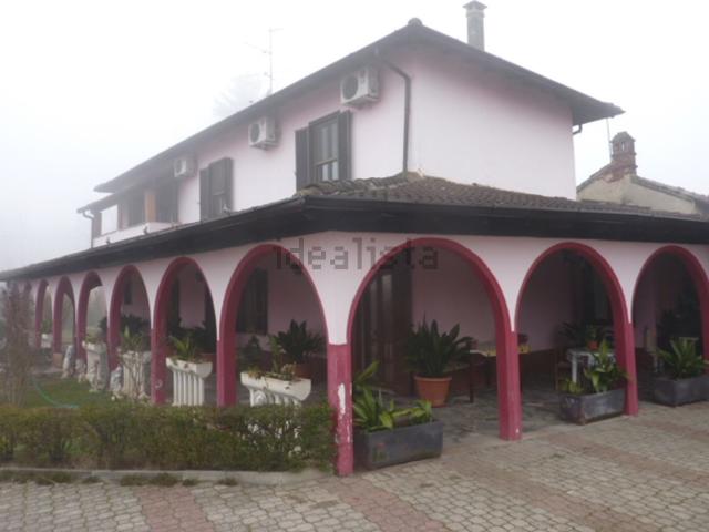 Villetta indipendente in vendita di 263 m² in Via Mazzini