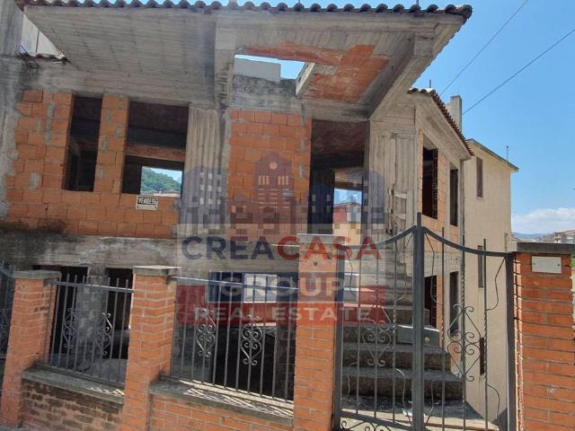 Villetta indipendente in vendita di 263 m² in Via Mazzini, 20