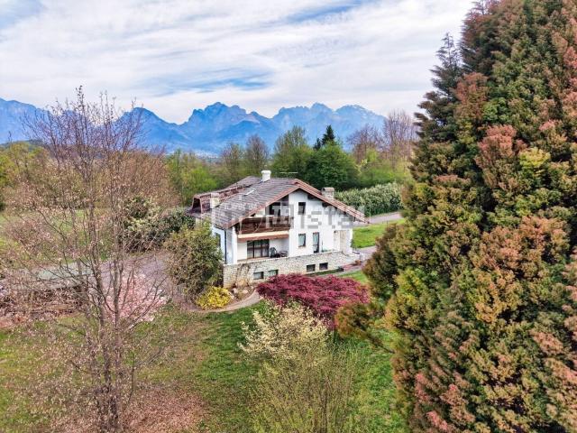 Villetta indipendente in vendita di 263 m² in Via Salce, 215