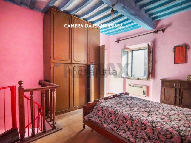 Villetta indipendente in vendita di 263 m² in Via Roma, 73