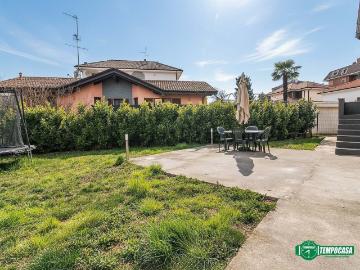 Villetta indipendente in vendita di 264 m² in Via Vittorio Veneto