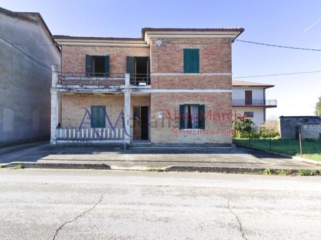 Villetta indipendente in vendita di 264 m² in Strada Provinciale 66, 43