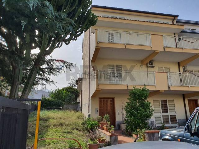 Villetta indipendente in vendita di 265 m² in Via Cesare Battisti, 246