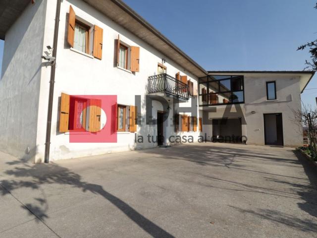 Villetta indipendente in vendita di 265 m² in Via Antonio Meucci