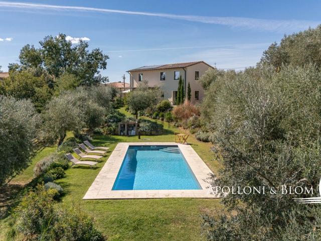 Villetta indipendente in vendita di 265 m² in Via degli Ortali