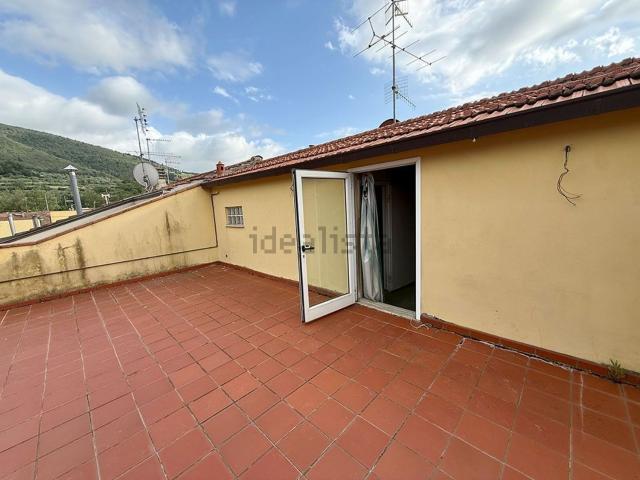 Villetta indipendente in vendita di 265 m² in Via Edmondo de Amicis, 12