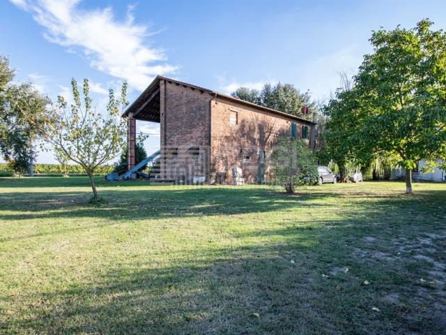 Villetta indipendente in vendita di 265 m² in Via Ladello, 40