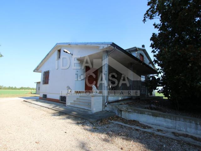 Villetta indipendente in vendita di 265 m² in Via Marconi, 63