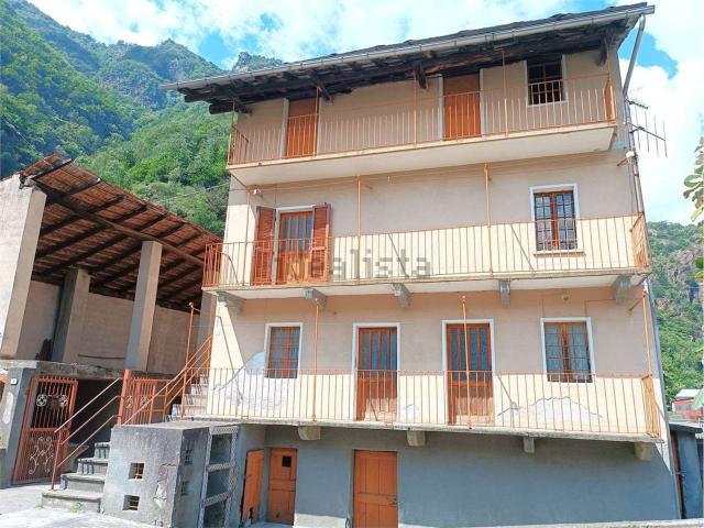Villetta indipendente in vendita di 265 m² in Via Pramotton
