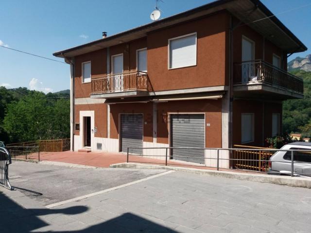 Villetta indipendente in vendita di 266 m² in Via Carpignana, 15