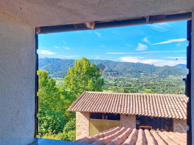 Villetta indipendente in vendita di 266 m² in Via Chiesa Castelli