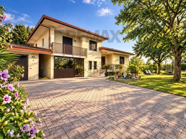 Villetta indipendente in vendita di 266 m²
