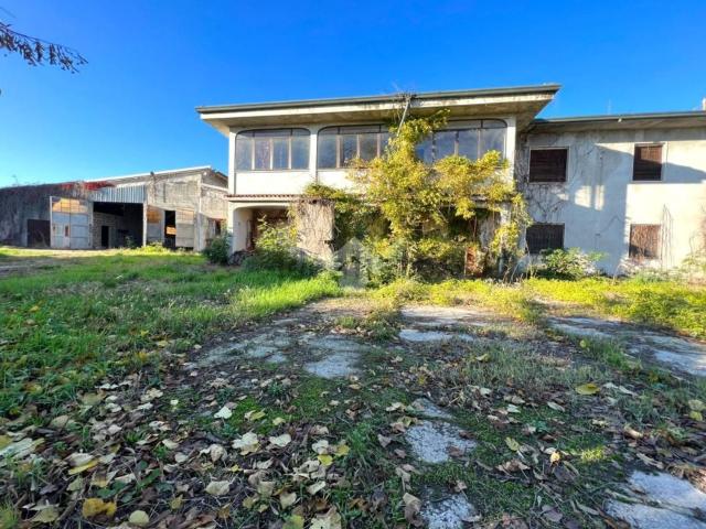 Villetta indipendente in vendita di 266 m² in Via I. Terni, 8