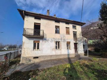 Villetta indipendente in vendita di 266 m² in Via Valeriana, 39