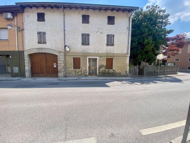 Villetta indipendente in vendita di 267 m² in Via Cavour, 79