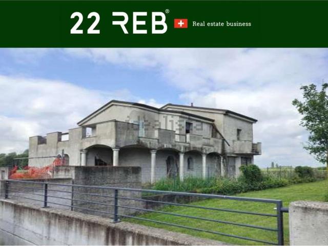 Villetta indipendente in vendita di 267 m² in Via Giacomo Leopardi