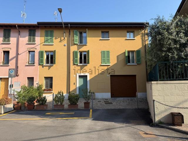 Villetta indipendente in vendita di 267 m² in Via Felice Cavallotti