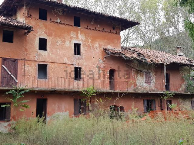 Villetta indipendente in vendita di 2689 m² in Via Valle