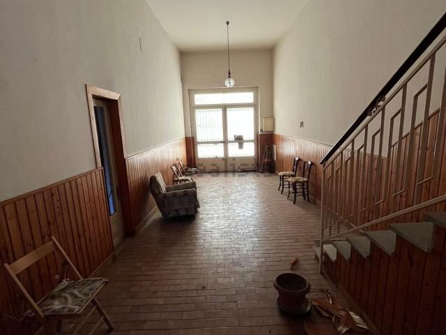 Villetta indipendente in vendita di 269 m² in Via II Retta di Levante