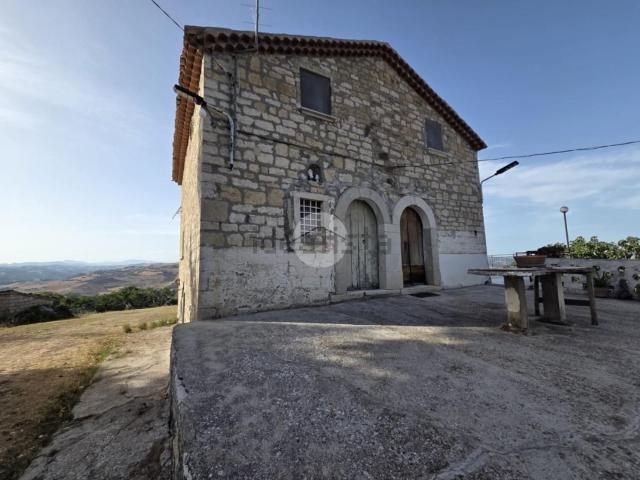 Villetta indipendente in vendita di 269 m² in Contrada Covatta