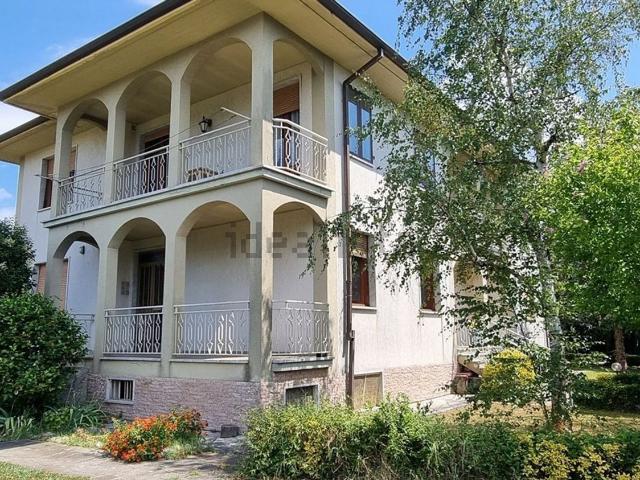 Villetta indipendente in vendita di 270 m²