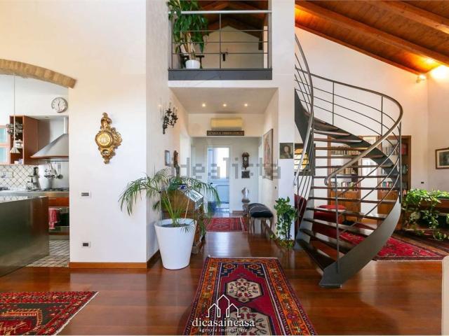 Villetta indipendente in vendita di 270 m²