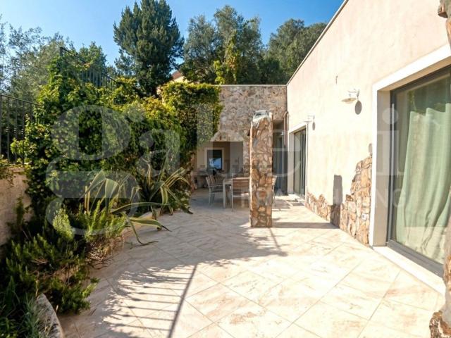 Villetta indipendente in vendita di 270 m²