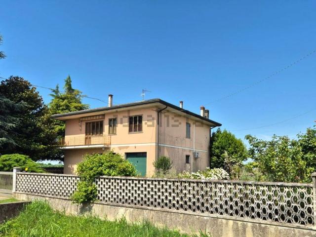 Villetta indipendente in vendita di 270 m²