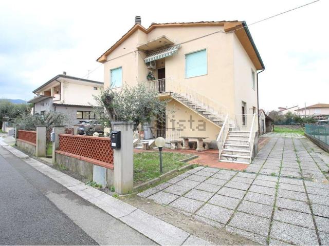 Villetta indipendente in vendita di 270 m²