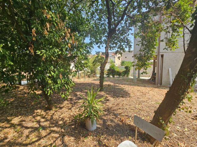 Villetta indipendente in vendita di 270 m² in Via Colombo