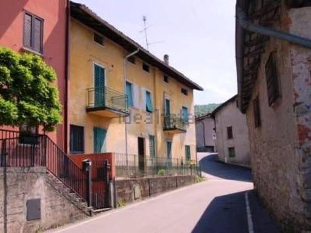 Villetta indipendente in vendita di 270 m² in Via Castello