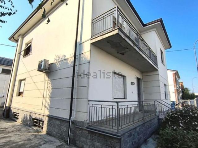 Villetta indipendente in vendita di 270 m² in Via Antonio Morenghi, 6