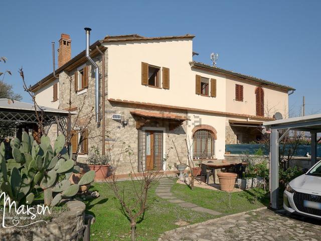 Villetta indipendente in vendita di 270 m² in Via Bocca di Gora e Tinaia