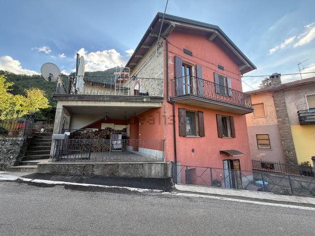 Villetta indipendente in vendita di 270 m² in Via Gherardo Gherardi, 52