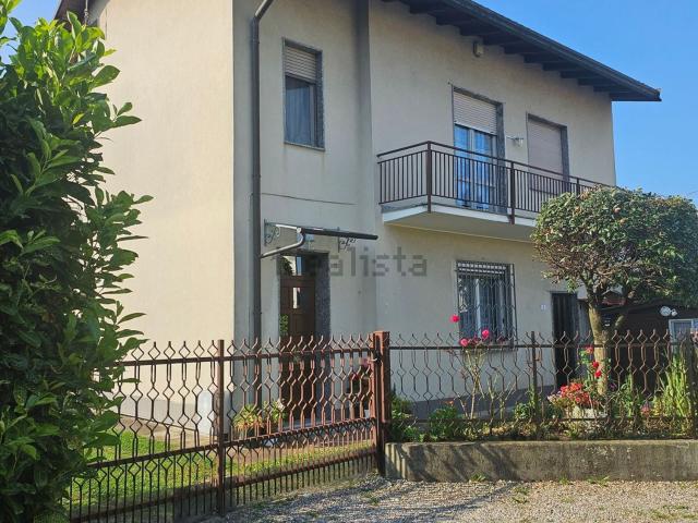 Villetta indipendente in vendita di 270 m² in Via Giotto
