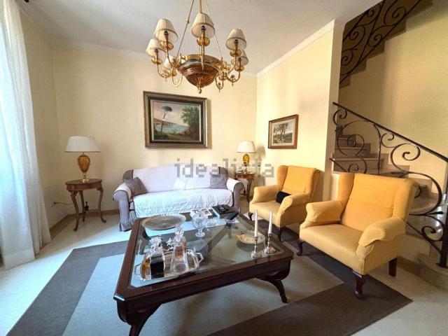 Villetta indipendente in vendita di 270 m² in Via di Cantagallo