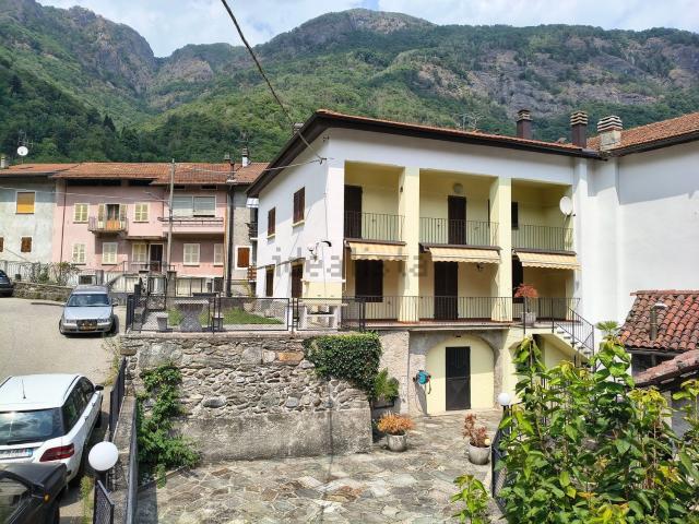 Villetta indipendente in vendita di 270 m² in Via e Piova, 9