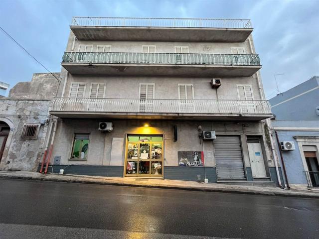 Villetta indipendente in vendita di 270 m² in Via Indipendenza, 56